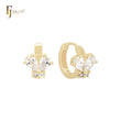 Cluster weißer Zirkonia aus 14 Karat Gold Huggie Ohrringen mit Schmetterling