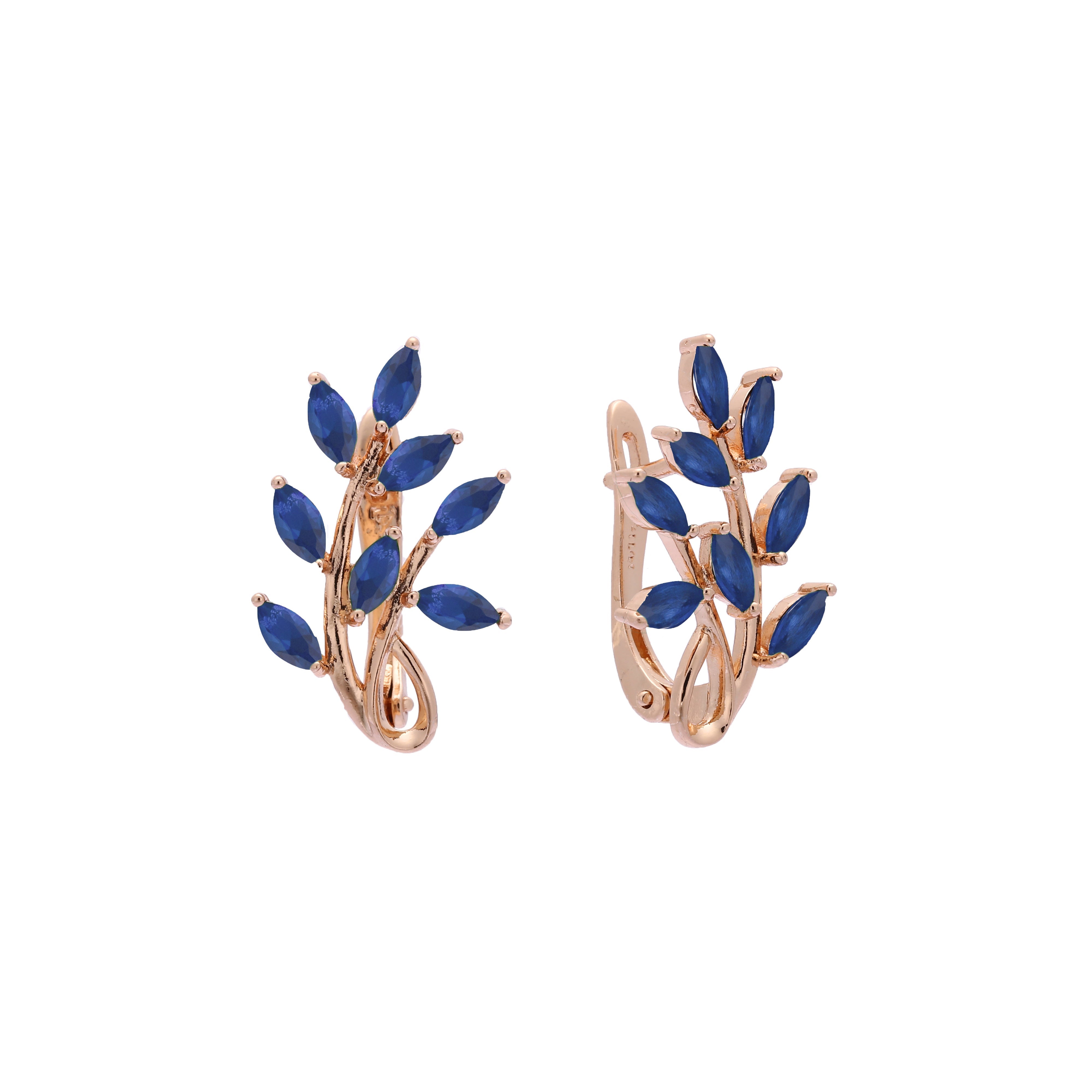 Pendientes de oro rosa con circonitas cúbicas y flores en racimo ascendente