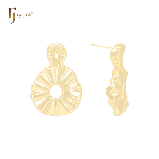 Pendientes de botón con forma de concha de hoja de loto en oro de 14 quilates, oro rosa y oro blanco.