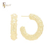 Pendientes tipo aro con forma de burbuja irregular en forma de tubo redondeado en oro de 14 quilates, oro rosa y oro blanco.