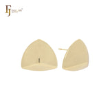 Pendientes geométricos triangulares con cuentas redondeadas en oro de 14 quilates, oro rosa y oro blanco.