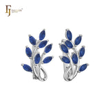 Pendientes de oro rosa con circonitas cúbicas y flores en racimo ascendente