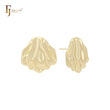 Brincos de pino em formato de concha com textura irregular em ouro 14K, ouro rosa e ouro branco