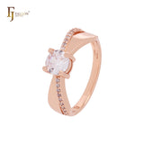 Anillos de moda en oro rosa con solitario y circonitas blancas pavimentadas