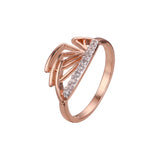 Zweifarbige Cluster-Ringe aus Ros¨¦gold mit dem Buchstaben V