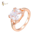 Solitario grande con piedra talla esmeralda en Oro rosa, baño en dos colores