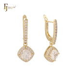 Pendientes de oro rosa y solitario con circonitas blancas y halo en racimo
